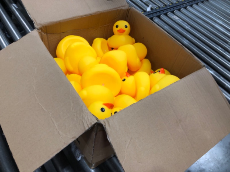Photo 1 of Deekin 40 Pcs 5 Inches Large Yellow Rubber Ducks Bulk Large Duck Bath Toy Squeak Rubber Duckie Bathtub Floating Bath Duck for Birthday Party Decoration Gift Swimming Pool