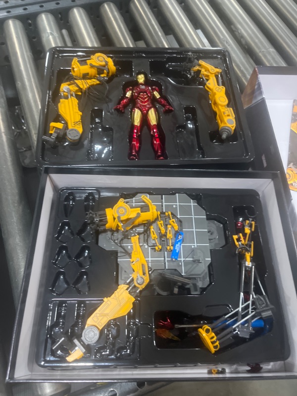 Photo 2 of Ironman MK4 Suit-up Gantry,7 Inch Action Figure,Collectible Ironman Scence,Light with Platform