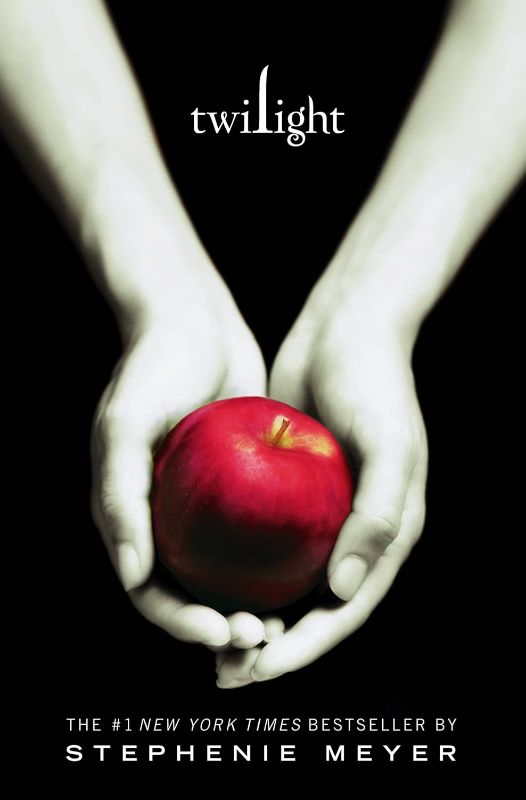 Photo 1 of Twilight (The Twilight Saga, Book 1) by Stephenie Meyer - Paperback 
