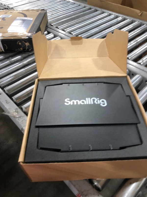 Photo 1 of SmallRig 8-Leaf Lighting Barn Doors with Bowens Mount Adapter, Damping Shaft Design, Color Gel Clip and Honeycomb Grid, for SmallRig RC 120/RC 220/RC 350/ RC 450 and Other Bowens Mount Light-4204