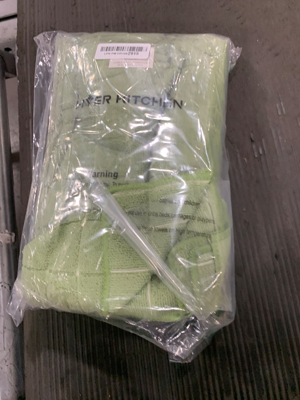 Photo 1 of Microfiber Dish Towels - Soft, Super Absorbent and Lint Free Kitchen Towels - 8 Pack (Lattice Designed Olive Colors) - 26 x 18 Inch (Olive Green)