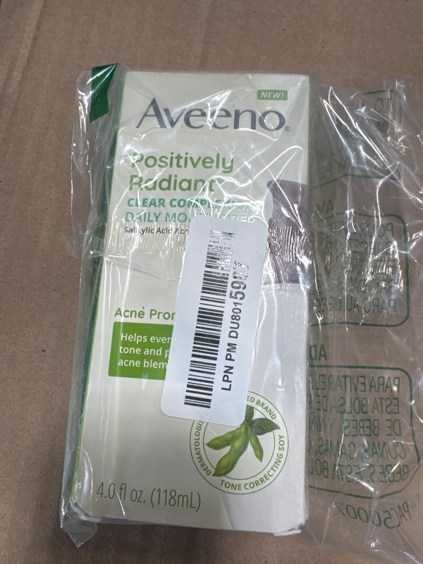 Photo 1 of Aveeno, Facial Moisturizers Clear Complexion Daily Moisturizer Pump,4 fl oz
