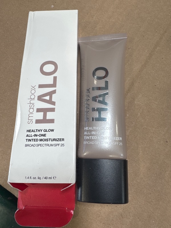 Photo 1 of Smashbox Halo Healthy Glow All-In-One Tinted Moisturizer SPF 25 | Light to Medium Coverage| Hyaluronic Acid, Oil free + Anti Humidity, 1.4 Fl Oz