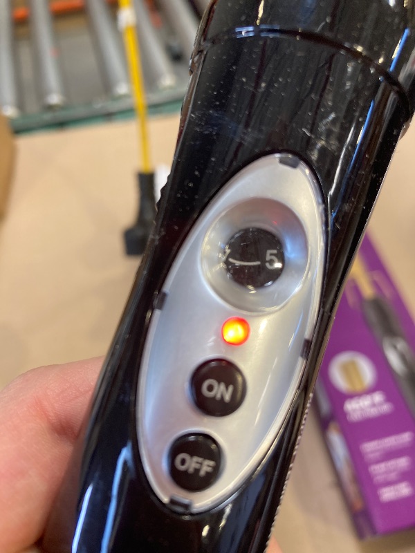 Photo 1 of Andis 38335 Professional Heat Ceramic Press Comb for Hair, Straightener - 450F High Heat with Dual Voltage - 20 Adjustable Heat-Settings, 30 Min Auto Shut-Off, Gold, Ceramic Gold
