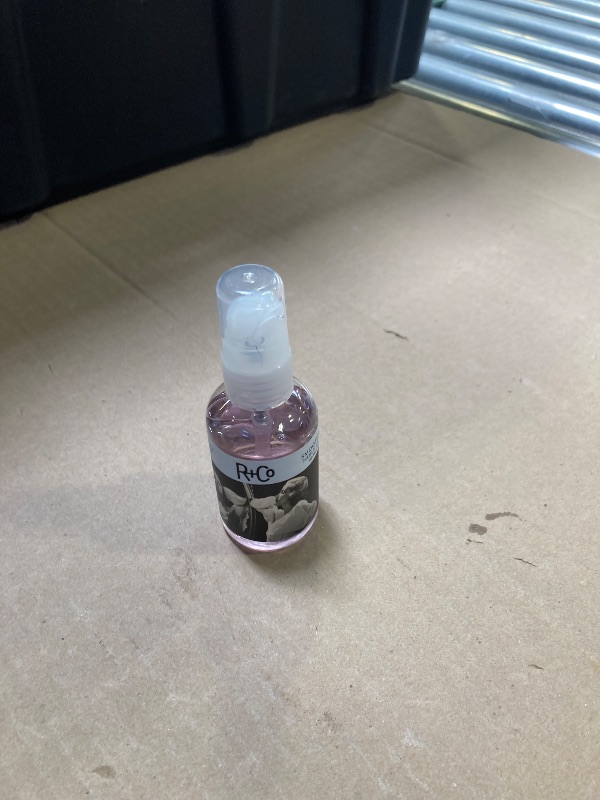 Photo 1 of R+Co Two Way Mirror Smoothing Oil 60 ml / 2 oz