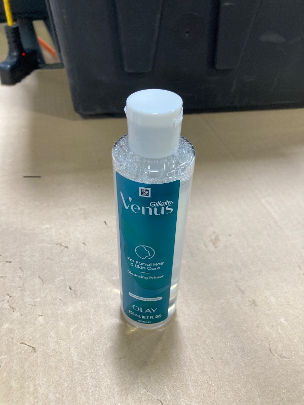 Photo 1 of Gillette Venus for Facial Hair & Skin Care Cleansing Primer for Dermaplane Prep, 6.7oz, Use Before Eyebrow Razor, Dermaplaning Oil, Dermaplane Moisturizer, Dermaplaning Cleanser and Face Wash