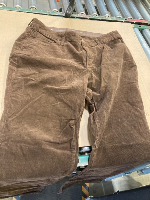 Photo 1 of Bootcut Leg St John Bay size 16W