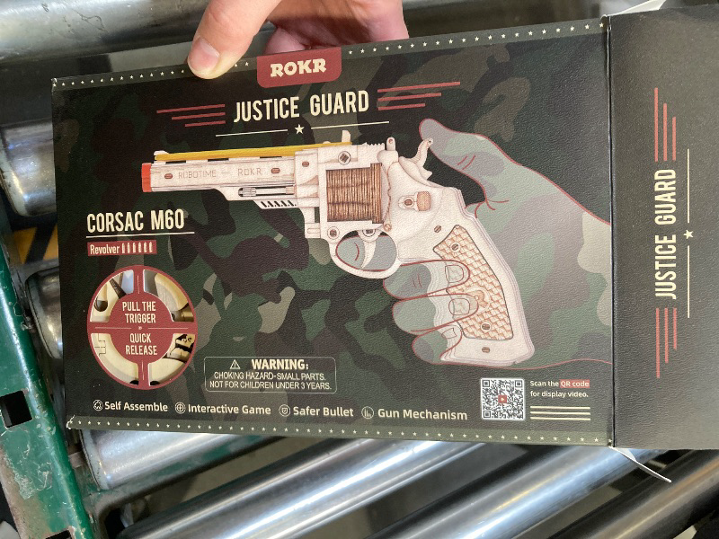 Photo 1 of 3D Wooden Puzzles Rubber Band Gun Model Craft Kit Unique Gift Mechanical Model Brain Teaser (Revolver Toy)