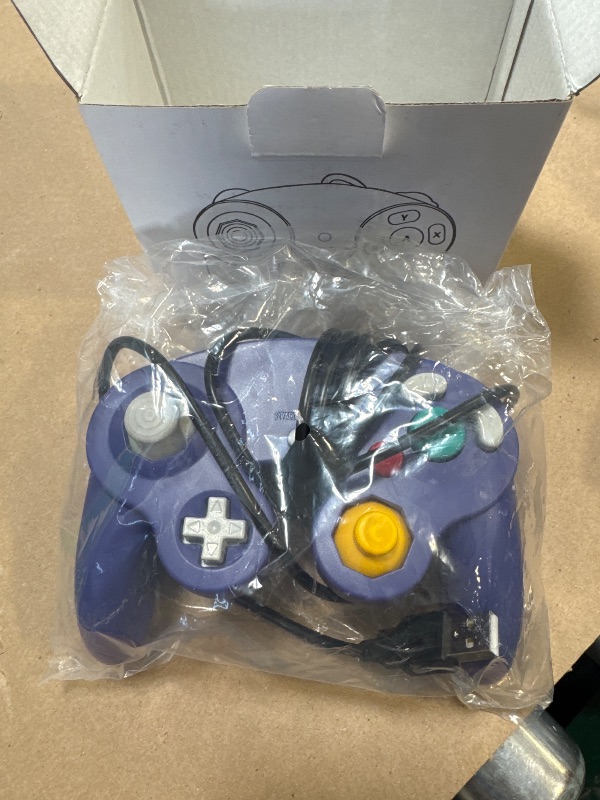 Photo 1 of Reiso Classic NGC Wired USB Controller for Windows PC MAC (Purple)