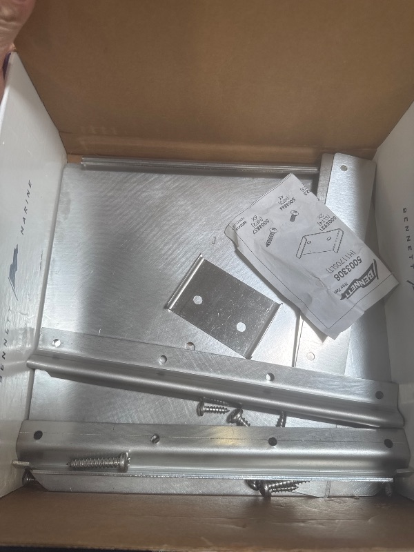 Photo 1 of Bennett SLT10 Self-Leveling Tab System - 10" x 10"