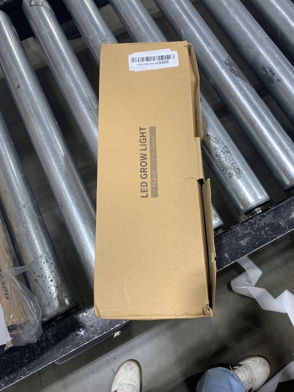 Photo 1 of GHodec Grow Light for Indoor Plants,6000K 126LED Clip Plant Lights with Flexible Gooseneck & Timer Setting 4/8/12H,5 Dimmable Levels
