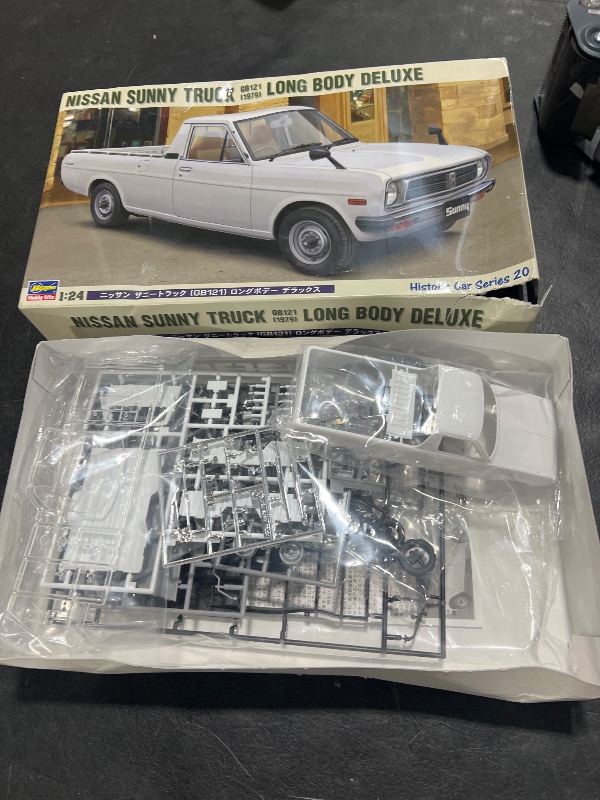 Photo 1 of Hasegawa 1:24 Scale Nissan Sunny Truck GB121 Model Kit