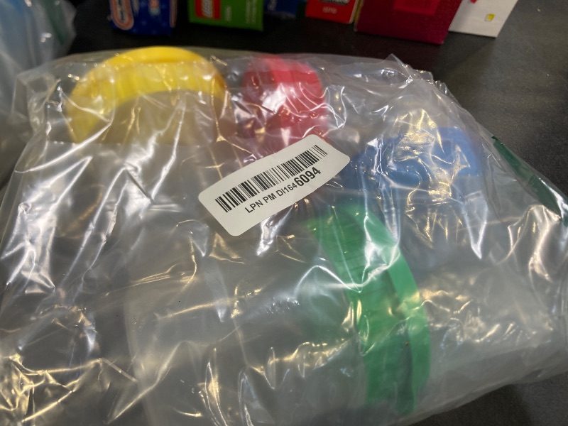 Photo 1 of Melissa & Doug Spill-Proof Paint Cups - 4-Pack, Airtight Seal, Snap Lids - Kid-Safe Reusable No-Spill Paint Cups Storage Containers