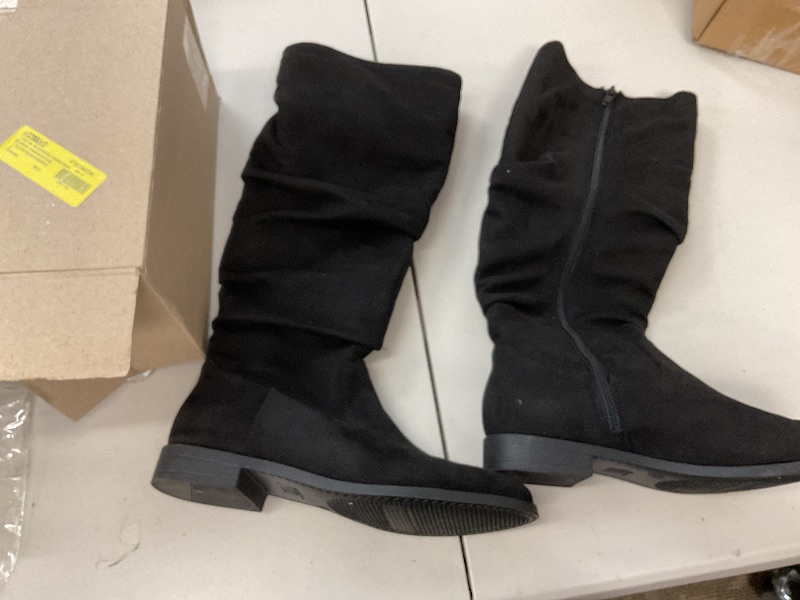 Photo 1 of Time and Tru Women's Tall No heel Slouch Boots, Size 7