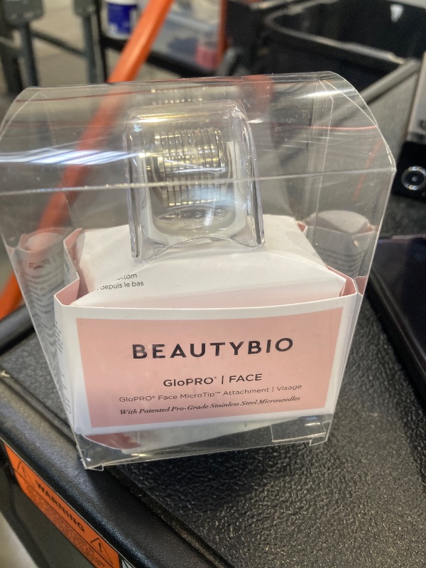 Photo 1 of BEAUTYBIO GloPRO Face Attachment Head (0.3 mm length)