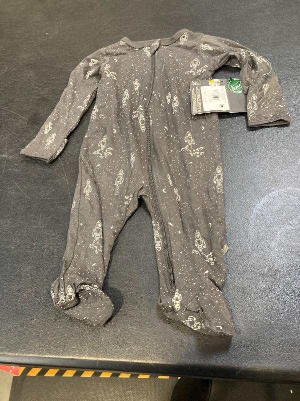 Photo 1 of Modern Moments by Gerber Baby Unisex Super Soft Sleep N Play Sizes Newborn - 6/9 M