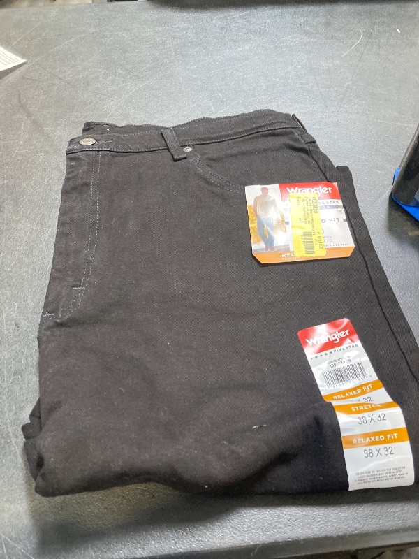 Photo 1 of Wrangler Men S and Big Men S Relaxed Fit Jeans with Flex Size 38*32