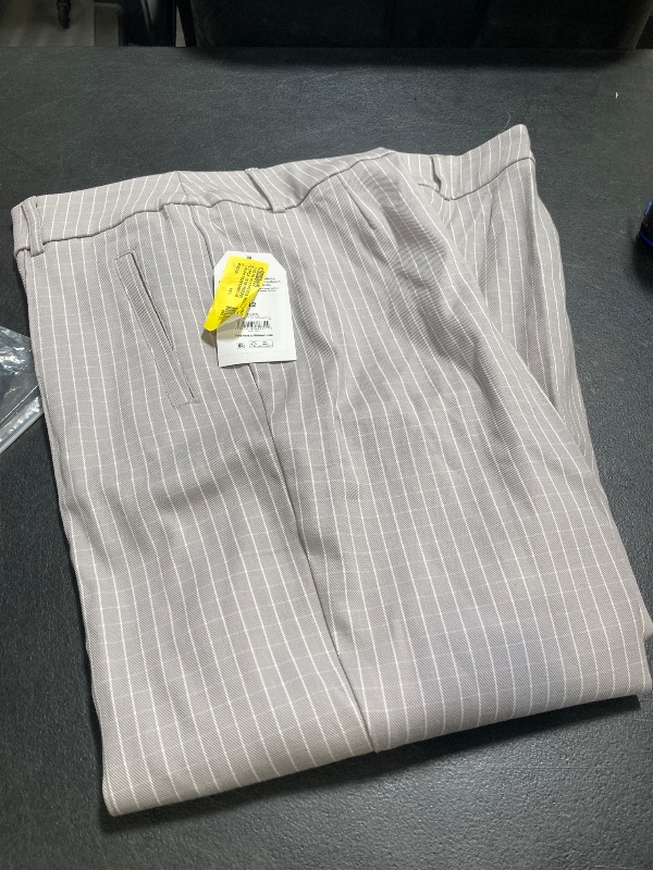 Photo 1 of Time and Tru Women S Stretch Capri Pants 21 Inseam Size 12