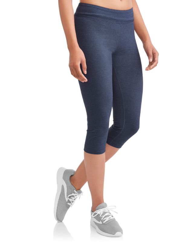 Photo 1 of Athletic Works Women S Mid Rise Slim-Leg Capri Leggings Size Size L
