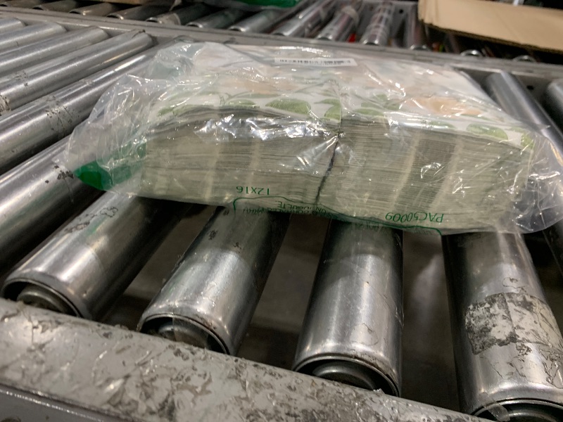 Photo 1 of 100PCS Floral Napkins White Vintage Magnolia Guest Napkins 3 Ply Disposable Hand Towels for Bathroom Spring Summer Flower Dinner Paper Napkins for Wedding Birthday Tea Party Bridal Baby Shower