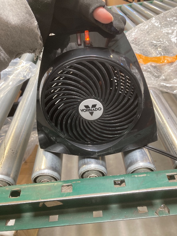 Photo 1 of Vornado VH203 Personal Space Heater