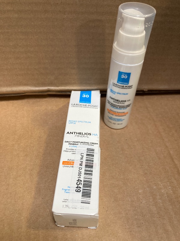 Photo 1 of La Roche-Posay Anthelios 100% Mineral Sunscreen Moisturizer with Hyaluronic Acid, Broad Spectrum SPF 30 Face Sunscreen with Zinc Oxide & Titanium Dioxide, 1.7 fl. oz.