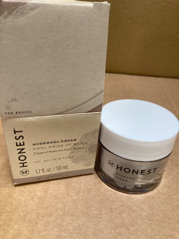 Photo 1 of Honest Beauty Hydrogel Cream with Hyaluronic Acid | Lightweight, Moisturizing Water Cream | Gentle for Sensitive Skin, Fragrance Free, Vegan | 1.7 fl oz