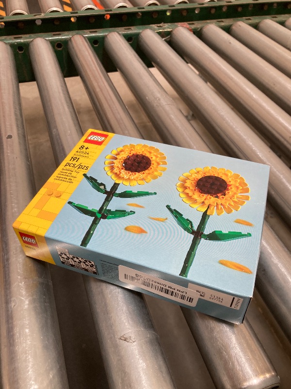 Photo 1 of  LEGO Sunflowers - Building Toy for Kids, Girls and Boys Ages 8+ - Artificial Sunflowers for Home Decor and Display - Gift for Her and Him - 40524 