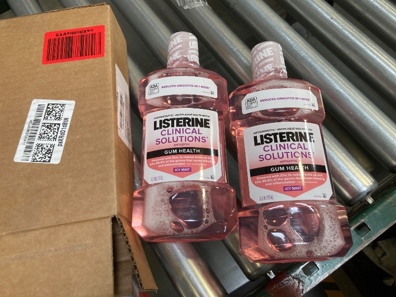 Photo 1 of  Listerine Clinical Solutions Gum Health Antiseptic Mouthwash, Antigingivitis & Antiplaque Oral Rinse Helps Prevent Buildup & Kills Germs for Healthier Gums, ICY Mint, Twin Pack, 1 L, 2 Pack 