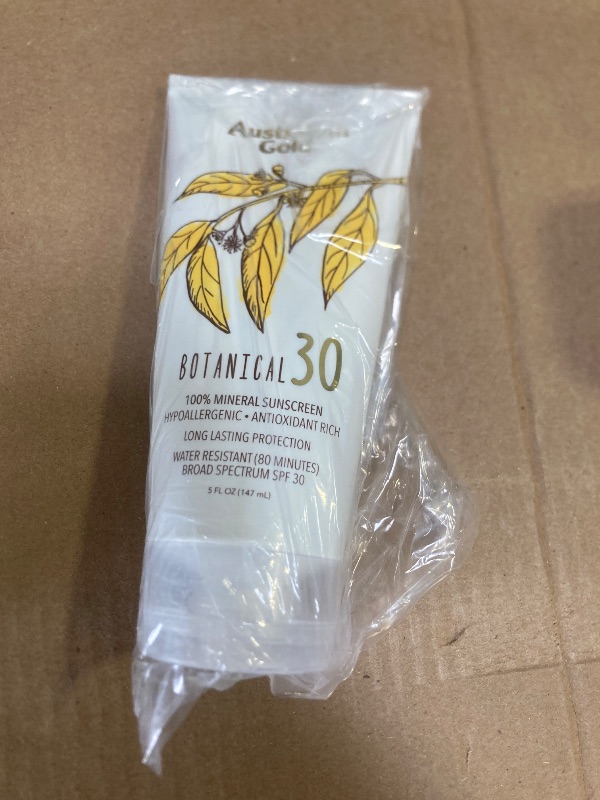 Photo 1 of Australian Gold Botanical SPF 30 Mineral Sunscreen Lotion, Non-Chemical Sunblock with Titanium Dioxide & Zinc Oxide, Native-Australian Ingredients, Water-Resistant, Citrus Oasis Fragrance, 5 Oz