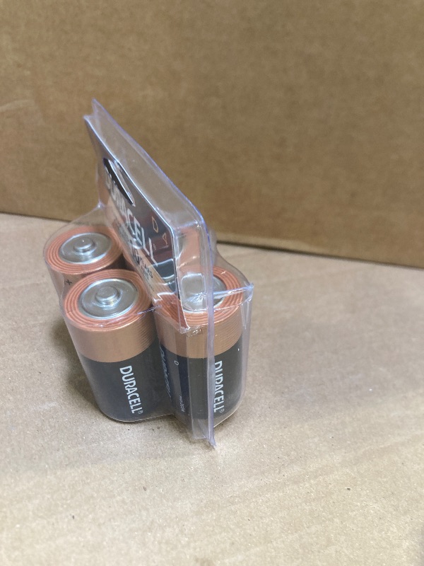 Photo 1 of Duracell - CopperTop D Alkaline Batteries with recloseable package - long lasting, all-purpose D battery for household and business - 4 count