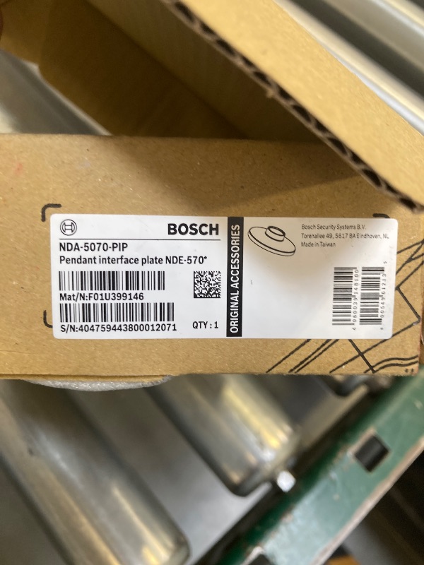 Photo 1 of Bosch Pendant interface plate NDE-570*, NDA-5070-PIP