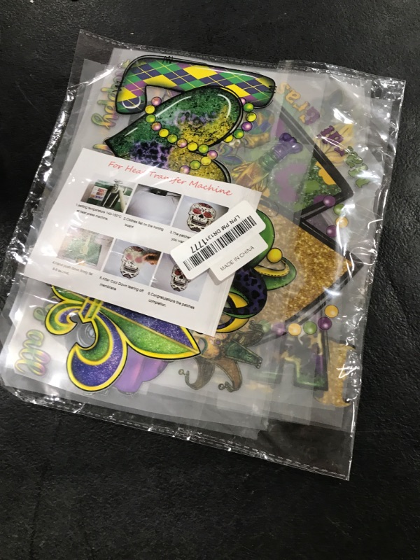 Photo 1 of Doneace Valentine's Day Mardi Gras Teacher Iron on Transfers Patches Masquerade Mask Clown Lips Pattern Iron on Decals Green Purple Yellow Heat Transfer Designs for Clothes Pillow DIY Craft 6Pcs