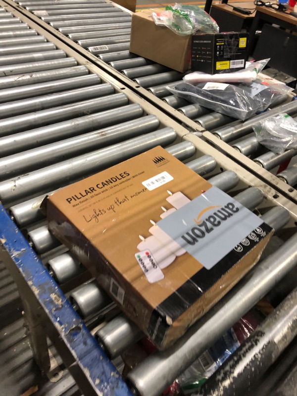 Photo 2 of ***Unable to test*** ***missing remote**** LUSHABOR Flameless Candles, Battery Operated Candles with Remote Timer, Real Wax LED Candles Flickering Flame Wedding Home Party D3 H 5" 6" 7" 9", Set of 4-Ivory