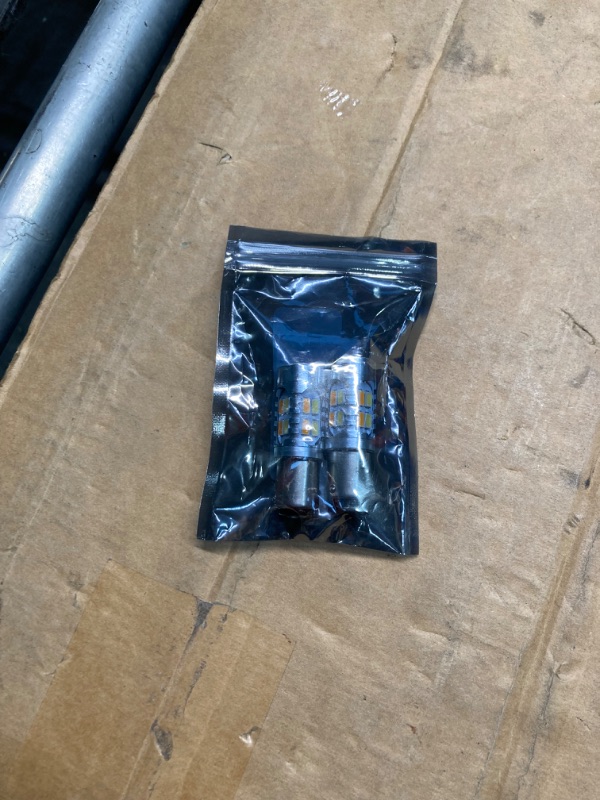 Photo 2 of ****NO RETURNS FINAL SALES***
 2-Pack 1157 BAY15D 5730 20 SMD Amber/White 6000-6500K switchback led turn signals Bulbs 3.8W 12V Brake Light Lamp