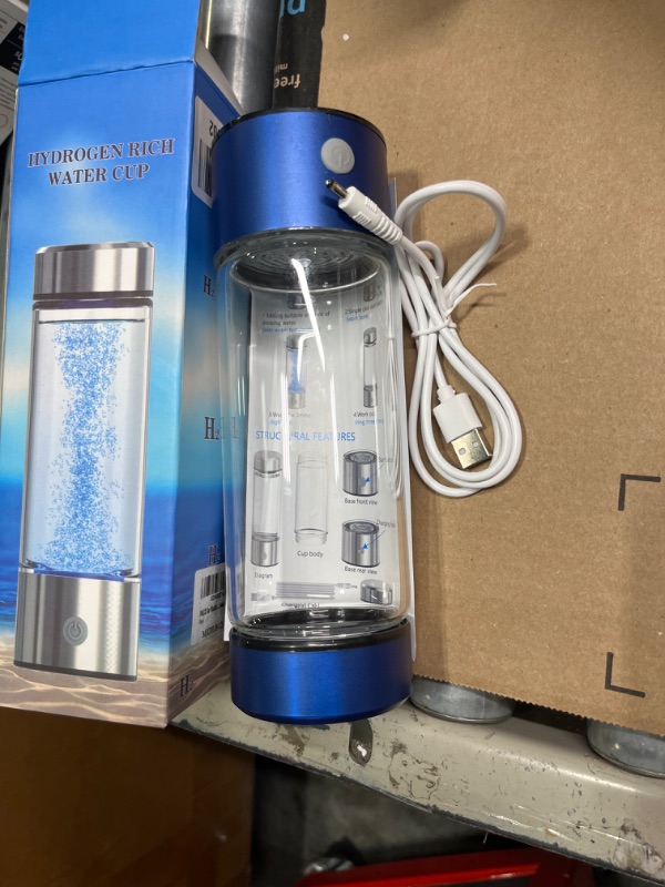 Photo 2 of ****USED** Hydrogen Water Bottle, Hydrogen Water Bottle Generator with PEM SPE Technology, 3Min Quick Electrolysis, Rechargeable Portable Hydrogen Water Bottles for Office/Travel/Exercise/Daily Drinking/Gift Silver-1