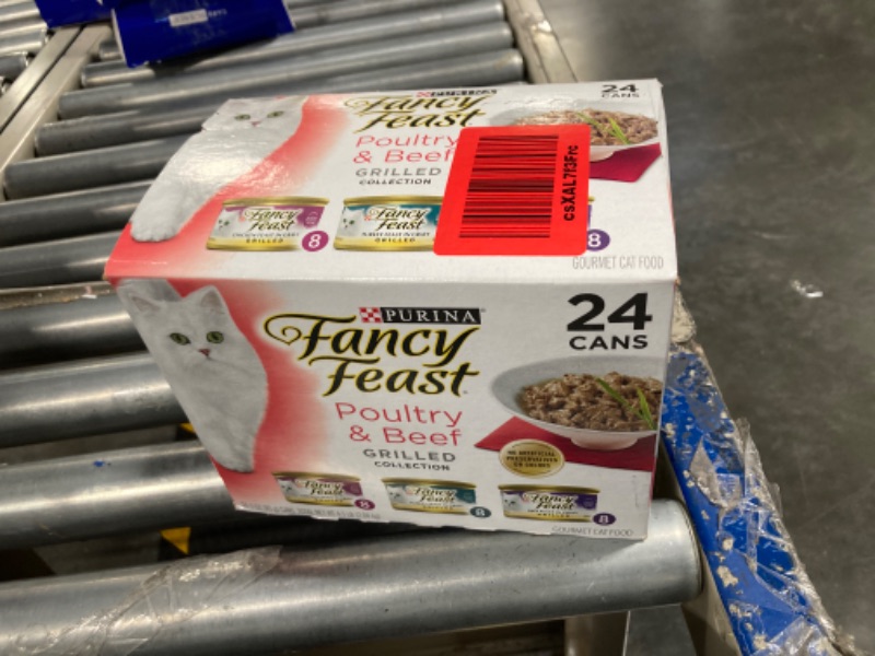 Photo 2 of "NEW" Purina Fancy Feast Grilled Wet Cat Food Poultry and Beef Collection Wet Cat Food Variety Pack - (Pack of 24) 3 oz. Cans Poultry & Beef 3 Ounce (Pack of 24) BEST BEFORE  APRIL 2026