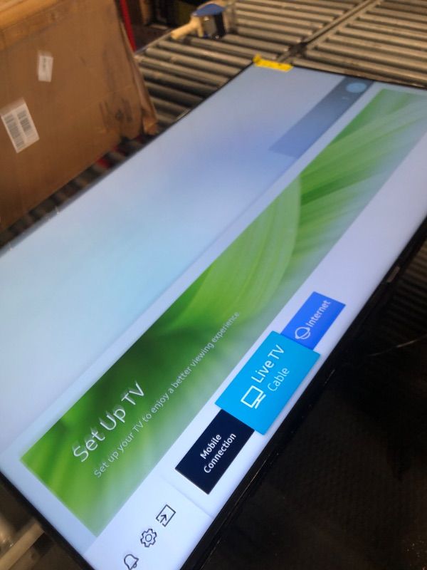 Photo 6 of ***SELLING AS PARTS - FINALE SALE - NO RETURNS****
Samsung 65 Class 4K UHDTV (2160p) HDR LED-LCD TV (HG65RU710NF)
