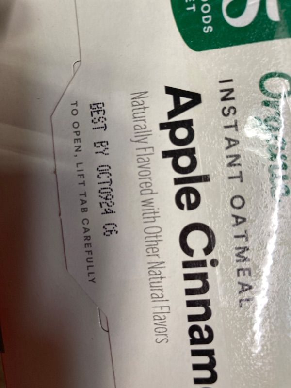 Photo 2 of ***2 PACK*** 365 by Whole Foods Market, Organic Apple Cinnamon Instant Oatmeal 8 Pack, 11.3 Ounce