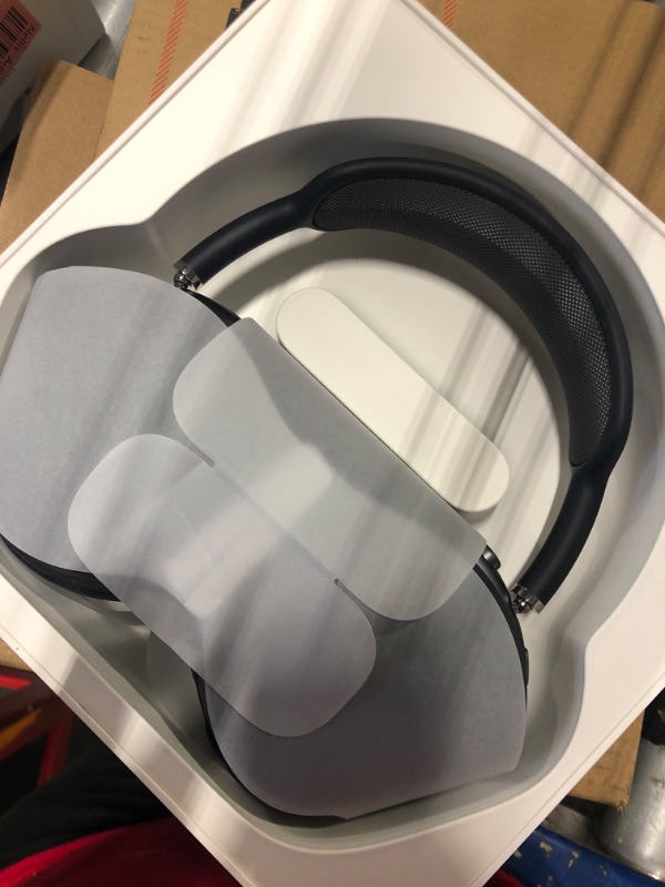 Photo 4 of Apple AirPods Max Wireless Over-Ear Headphones