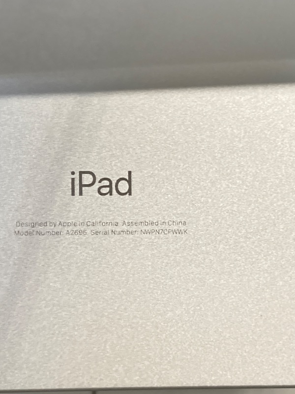 Photo 4 of ***USED***Apple iPad (10th Generation): with A14 Bionic chip