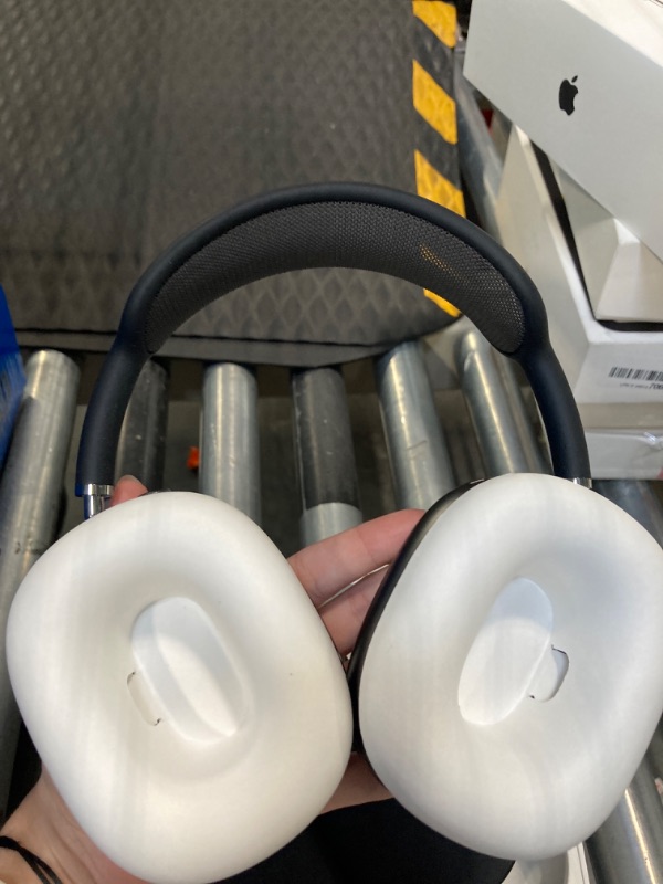 Photo 6 of Apple AirPods Max Wireless Over-Ear Headphones