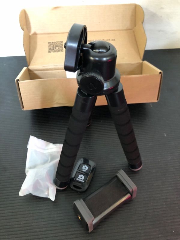 Photo 1 of  Portable and adjustable Tripod Small