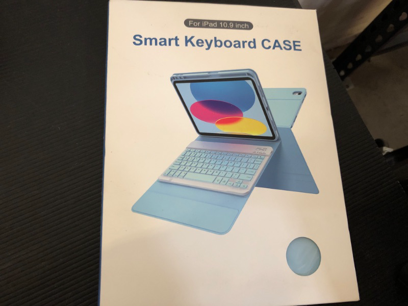 Photo 1 of 10.9 inch Smart Keyboard CASE
