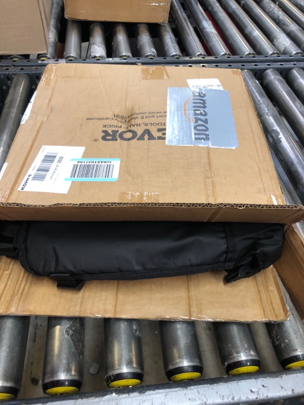 Photo 1 of VEVOR Upgraded Tailgate Bike Pad - Tailgate Protection Cover for Mountain Bike on Most Full-Size Trucks, with Reflective Strips and Tool Pockets New Version-2 Bikes
