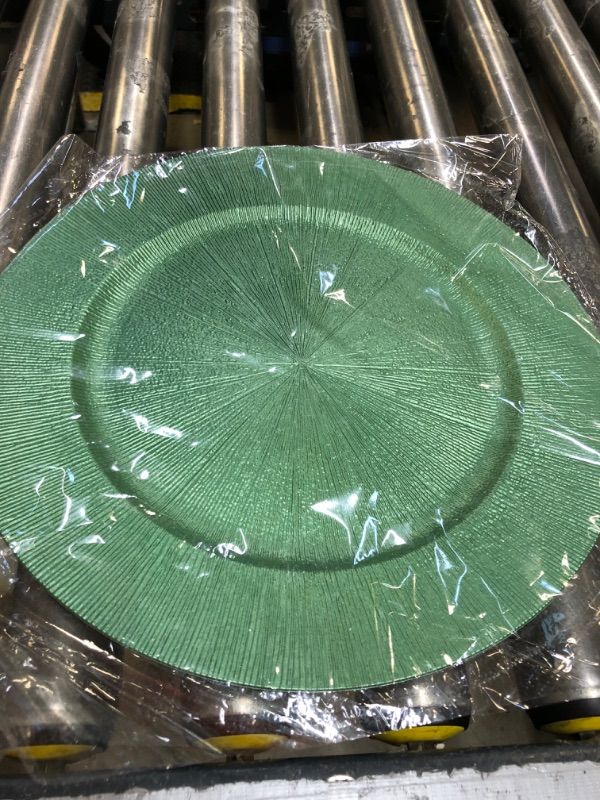 Photo 1 of 13 Inch Charger Plates Bulk Round Wedding Chargers Plastic Plate Chargers Dinner Charger Plates for Table Setting Wedding Party Decoration (Green,5 Pcs)