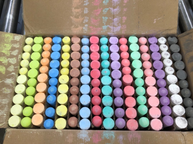 Photo 2 of 160 PCS Sidewalk Chalks Set Non-Toxic Washable Jumbo Chalk for Outdoor Art Play, Painting on Chalkboard, Blackboard and Playground
