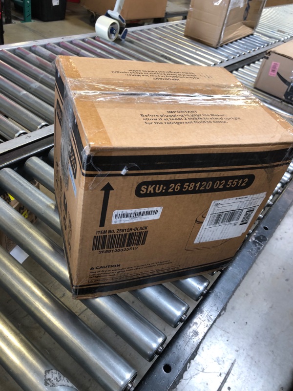 Photo 3 of COWSAR Ice Maker Countertop, Portable Ice Machine with Self-Cleaning, 26.5lbs/24Hrs, 9 Bullet Ice Cubes in 6 Mins, Ice Basket and Scoop, Ideal for Home, Kitchen, Bar, Camping 26.5LBS / 24H Black 1