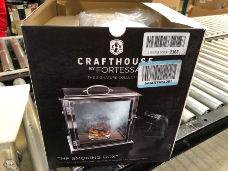 Photo 1 of Crafthouse 9.5x10.75" (23.6x27.7cm) The Smoking Box w/Smoke Gun
