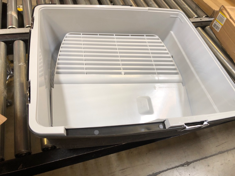 Photo 1 of  Roll'n Clean Self Cleaning Litter Box 
